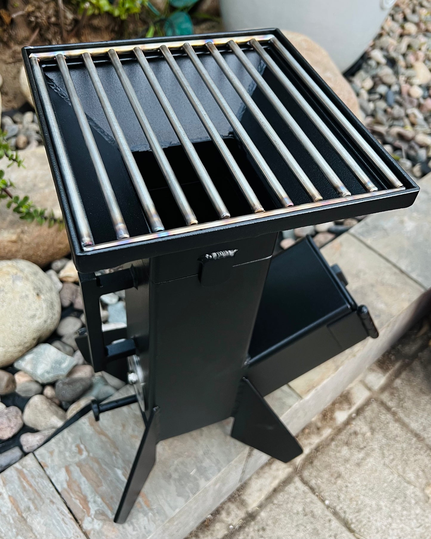 Rocket Stove 4" w/ Stainless Grill & Lid Attachment