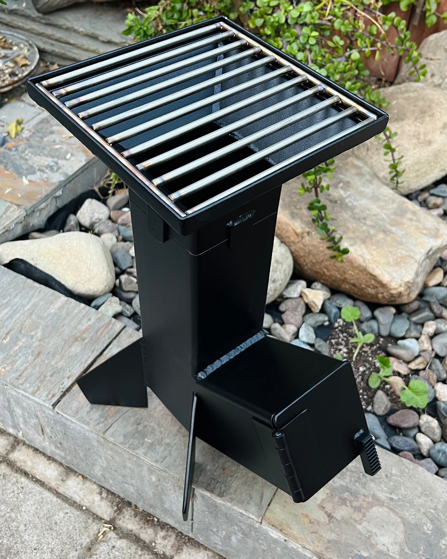 Rocket Stove 4" w/ Stainless Grill & Lid Attachment